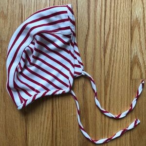 mabo organic cotton bonnet- natural/scarlet stripe